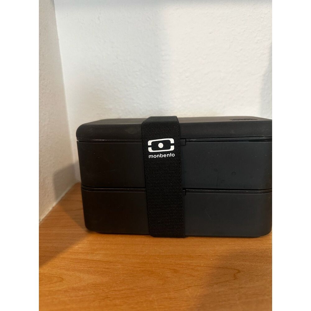 Mombento Original Black Bento Box - 2 Tier Leakproof Lunch Box EUC - Picture 3 of 10